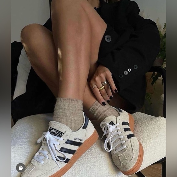 Adidas Handball Spezial Shoes Alumina Women’s - Picture 2 of 14